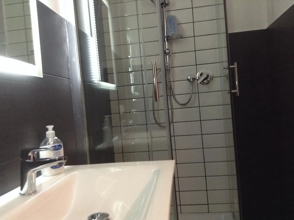 Black & White G&G Bed & Breakfast Rome